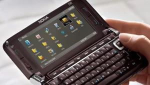 Nokia E90 - telefon konesera