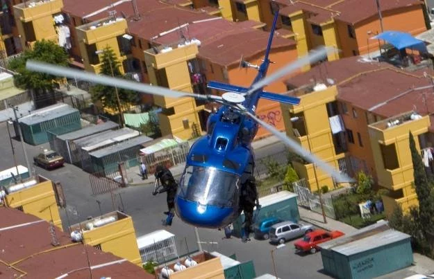 Do zatrzymania złodzieja komórki policja wykorzystała nawet helikopter. Przestępca jednak zbiegł...