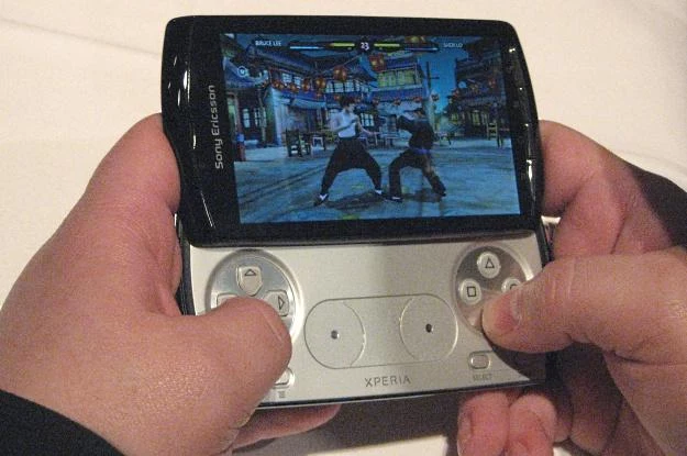 Xperia Play - debiut nawet udany, ale chcemy zagrać w więcej ciekawszych gier. Czekamy do marca