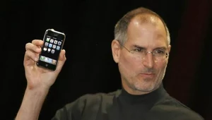 Styczeń 2007, Steve Jobs po raz pierwszy prezentuje iPhone'a. Nie wszyscy są zachwyceni