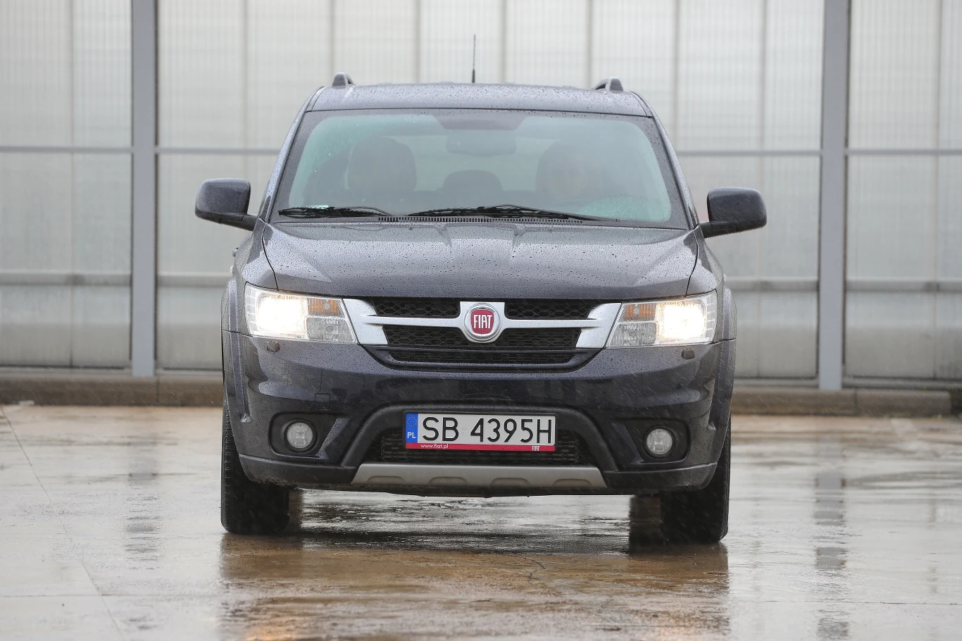 Fiata Freemonta trudno nazwać typowym minivanem.