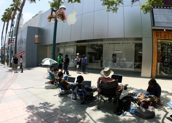 Część osób odsprzeda swoje egzemplarze za większą cenę