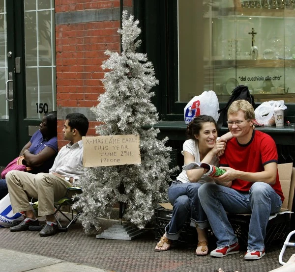 'Święta nadeszły wcześniej', entuzjazm niektórych klientów sięga zenitu