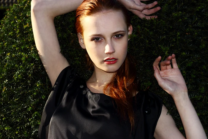 Kobieta w strojach Taraski chce być kusicielką i kobietą niezależną. Chce być delikatna, ale i waleczna. Chce uwodzić, ale nie chce być uprzedmiotowiona