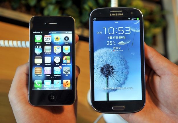 Galaxy S III pokonał iPhone'a 4S. Czy poradzi sobie także z iPhonem 5?