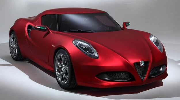 Alfa Romeo 4C waży niespełna 1000 kg. Masa auta rozkłada się w proporcji 40:60.