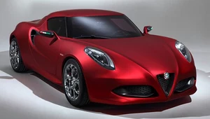 Alfa Romeo 4C waży niespełna 1000 kg. Masa auta rozkłada się w proporcji 40:60.