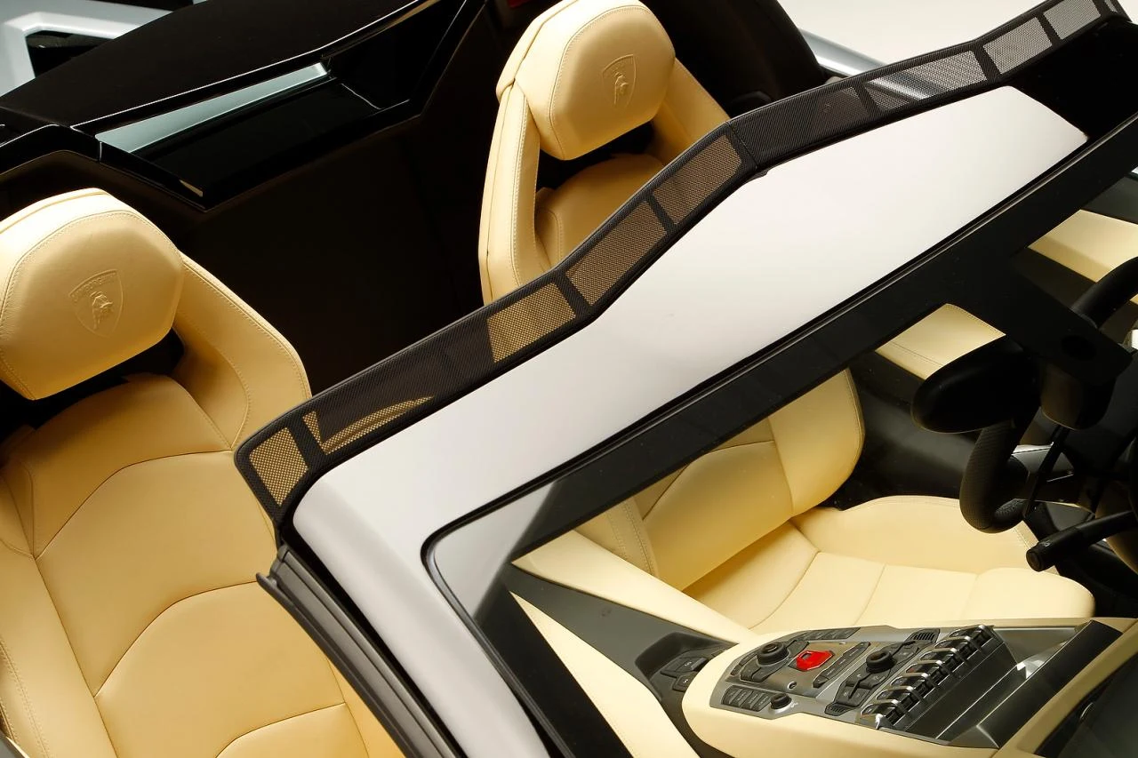 Lamborghini Aventador LP 700-4 Roadster Lamborghini Aventador LP 700-4 Roadster