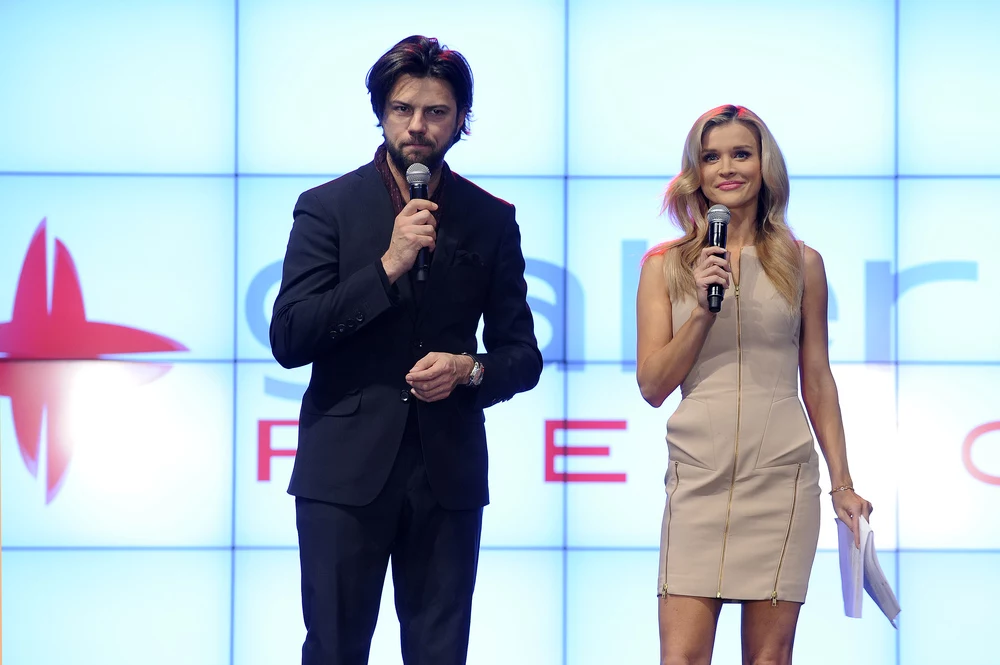 Joanna Krupa i Olivier Janiak poprowadzili galę otwarcia centrum handlowego Joanna Krupa i Olivier Janiak poprowadzili galę otwarcia centrum handlowego