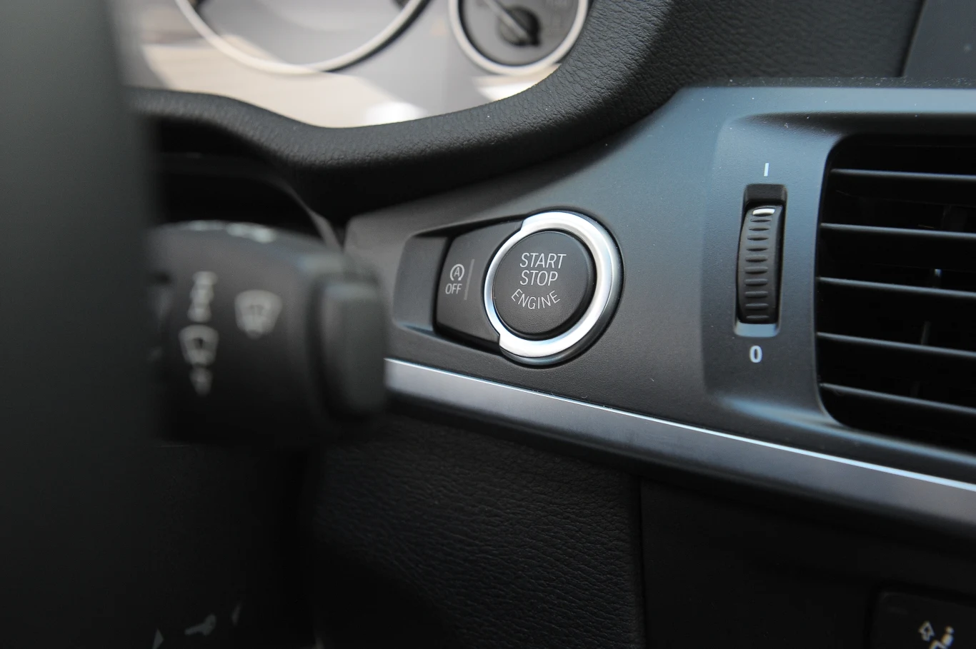 W BMW trochę przeszkadza funkcja Auto Start/Stop. Powodem jest zbyt długo trwające uruchamianie silnika.