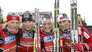 Norweżki Vibekke Skofterud, Kristin Stormer Steira, Therese Johaug i Marit Bjoergen