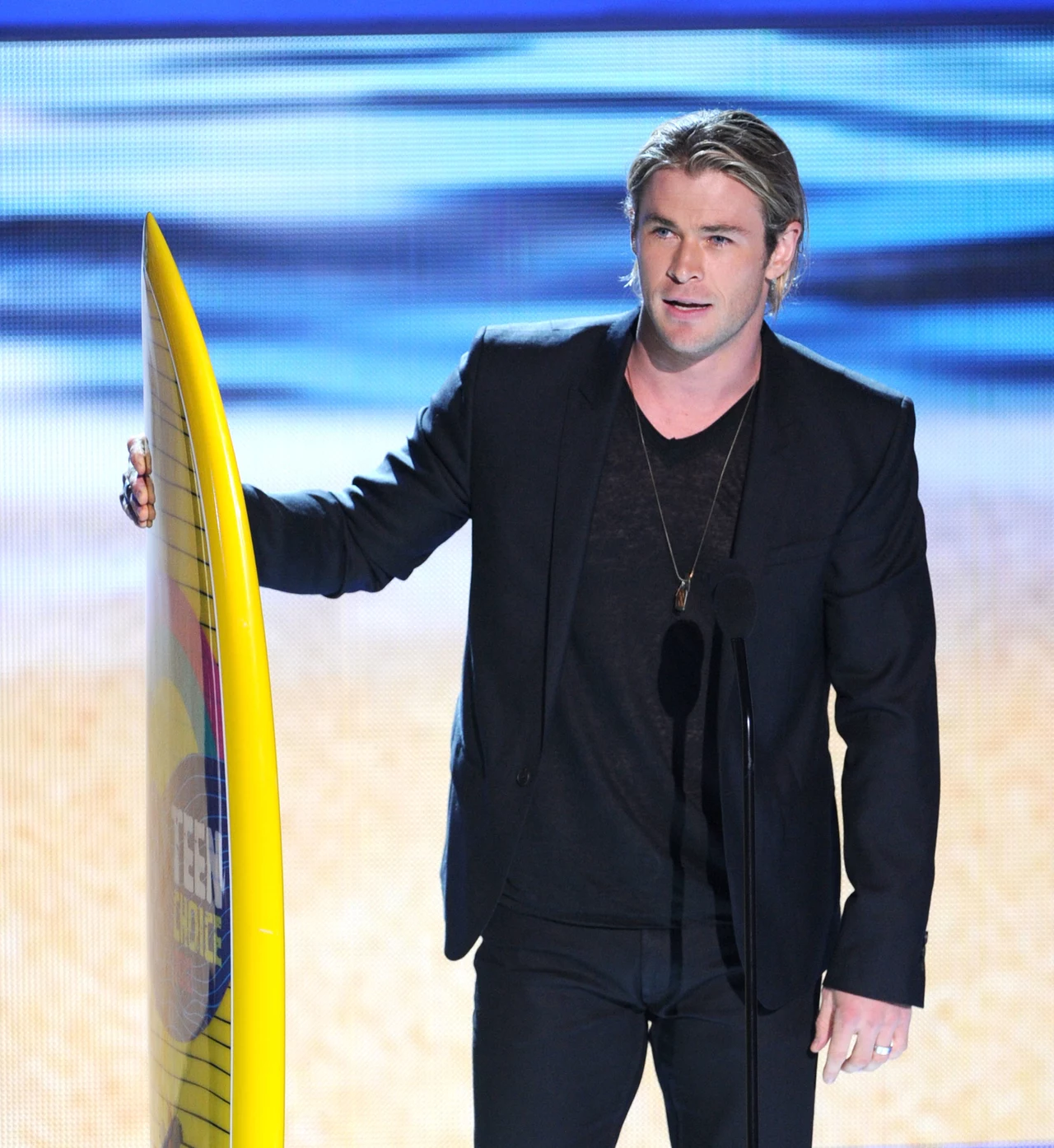 Chris Hemsworth - australijski aktor wcielił się niedawno w rolę Thora w filmie "The Avengers" Chris Hemsworth - australijski aktor wcielił się niedawno w rolę Thora w filmie "The Avengers"