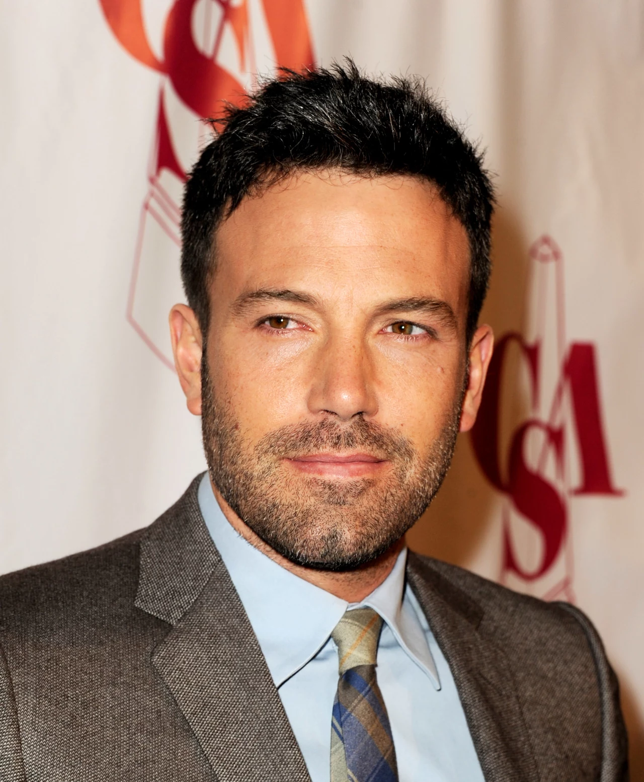 Ben Affleck - tej hollywoodzkiej gwiazdy nikomu chyba nie trzeba przedstawiać... Ben Affleck - tej hollywoodzkiej gwiazdy nikomu chyba nie trzeba przedstawiać...