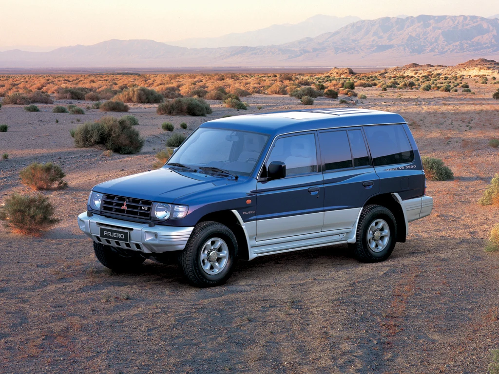 Pajero II były dostępne z dieslami 2.5 i 2.8 oraz benzynowym V6 (3,5 l).