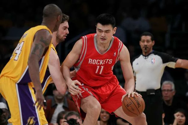 Yao Ming musiał zakończyć karierę przez problemy zdrowotne