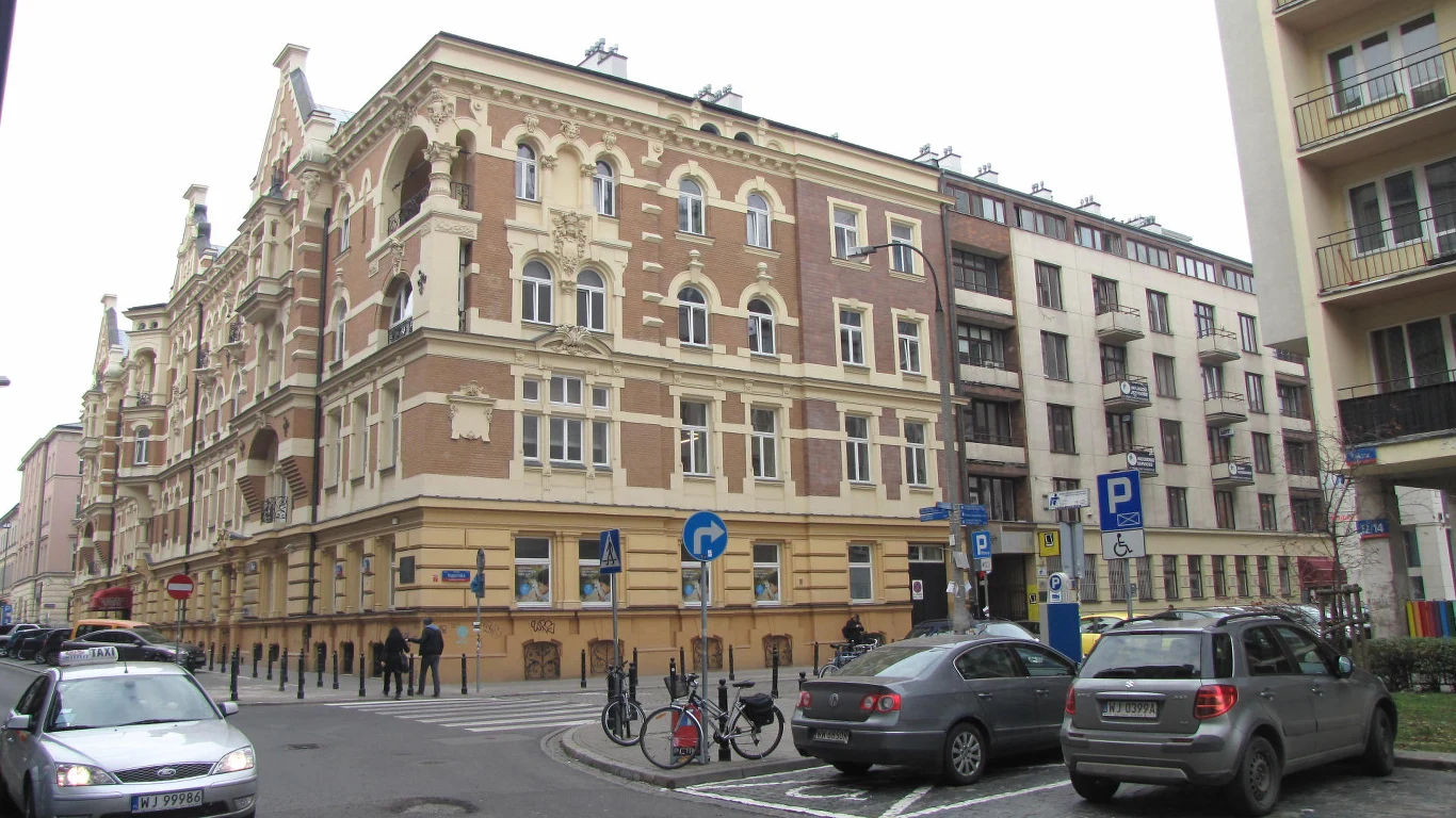 Róg Foksal i Kopernika, gdzie mieściła się "Kameralna" Róg Foksal i Kopernika, gdzie mieściła się "Kameralna"