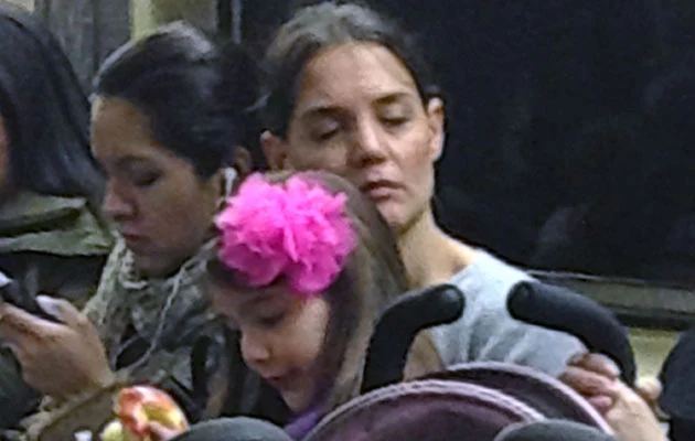 Katie Holmes z Suri Katie Holmes z Suri