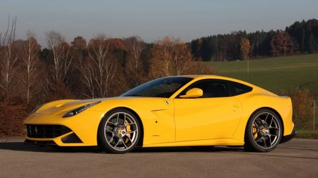 Ferrari F12berlinetta po tuningu Novitec Rosso