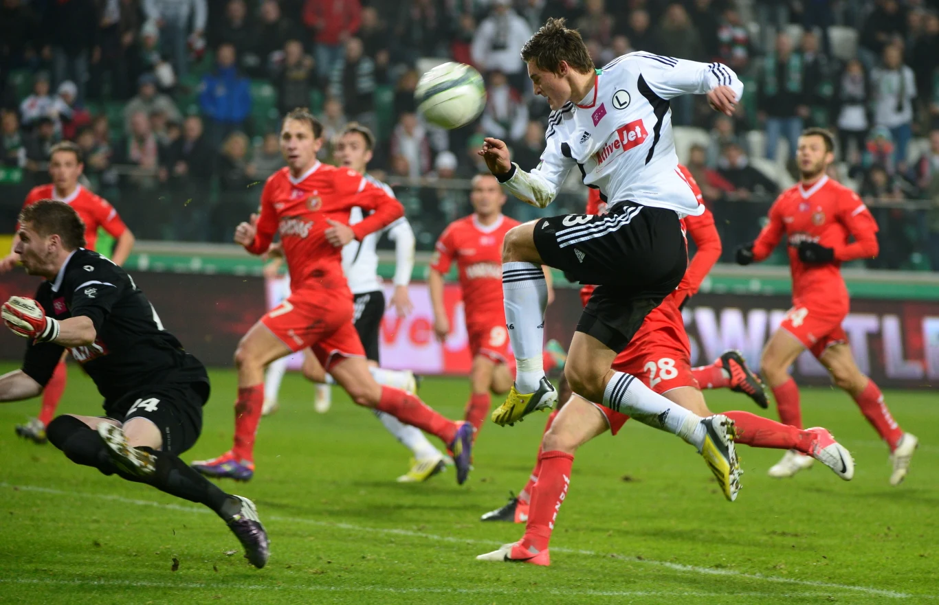 Zwycięskiego gola dla stołecznej drużyny zdobył Jakub Kosecki.