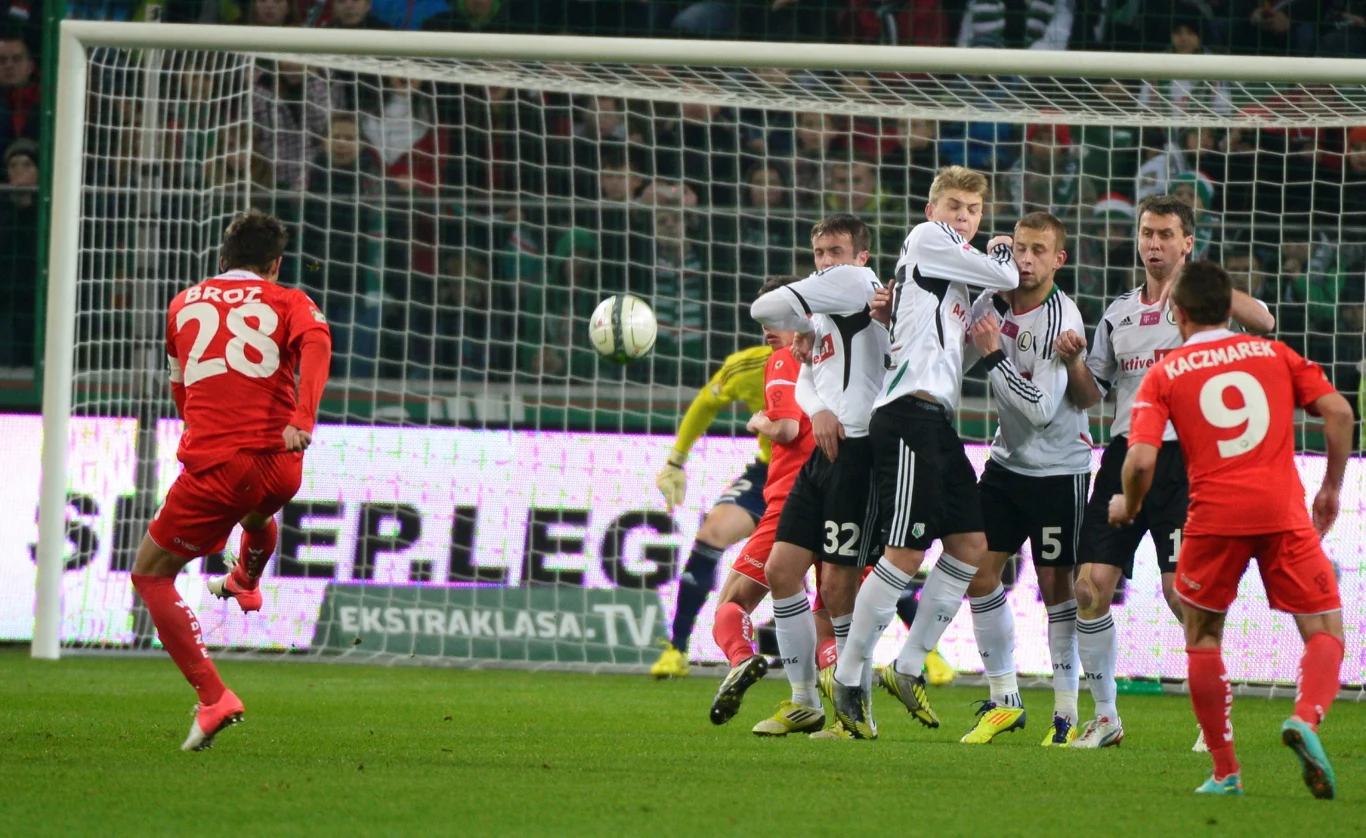 Zwycięskiego gola dla stołecznej drużyny zdobył Jakub Kosecki.