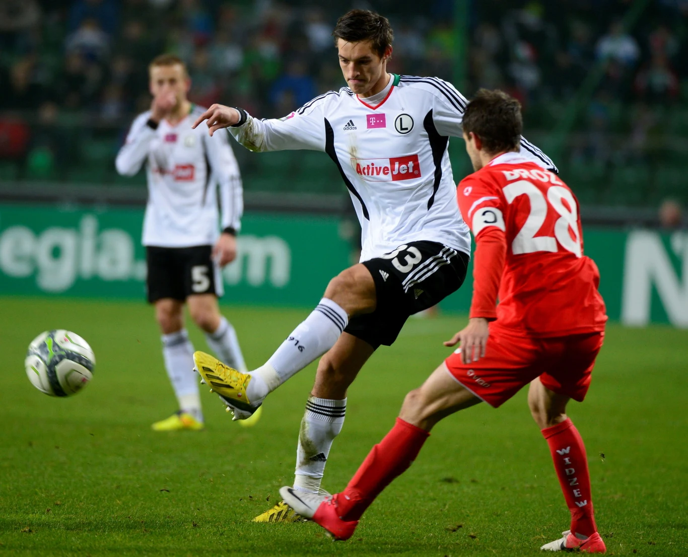 Zwycięskiego gola dla stołecznej drużyny zdobył Jakub Kosecki.