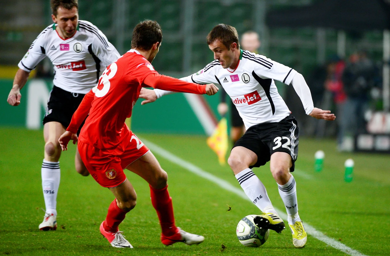 Zwycięskiego gola dla stołecznej drużyny zdobył Jakub Kosecki.