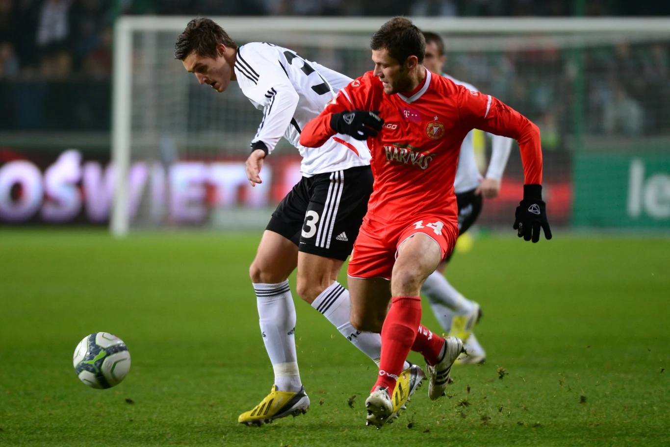 Zwycięskiego gola dla stołecznej drużyny zdobył Jakub Kosecki.