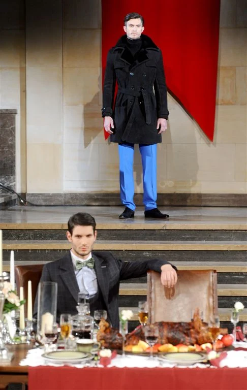 Zajrzyjcie do naszej galerii. Znajdziecie w niej fotorelację z prezentacji nowej kolekcji Rodrigo De La Garzy i zdjęcia gwiazd, które pojawiły się w Muzeum Narodowym, by obejrzeć ten niecodzienny pokaz mody.