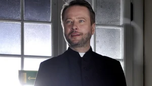 Artur Żmijewski jako ojciec Mateusz