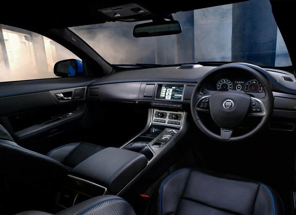 Jaguar XFR-S Jaguar XFR-S