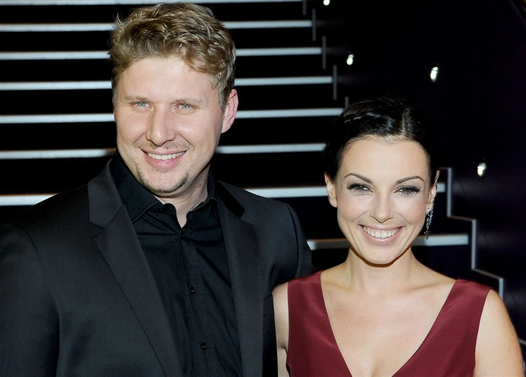 W premierowym pokazie „Od pełni do pełni” uczestniczyły też  inne gwiazdy filmu – grająca główną rolę Kasia Glinka, grający ukochanego Lenki Andrzej Nejman, czyli niezapomniany Waldek Złotopolski ze „Złotopolskich”, oraz Jerzy Bończak, czyli saksofonista Cyprian Sulej z „Lekarzy”, i Monika Kwiatkowska, czyli Elżbieta Norblińska z „Paradoksu”. W kinie pojawił się też perfekcyjnie wystylizowany Maciej Jachowski, czyli Ireneusz Podleśny z „M jak miłość”.
