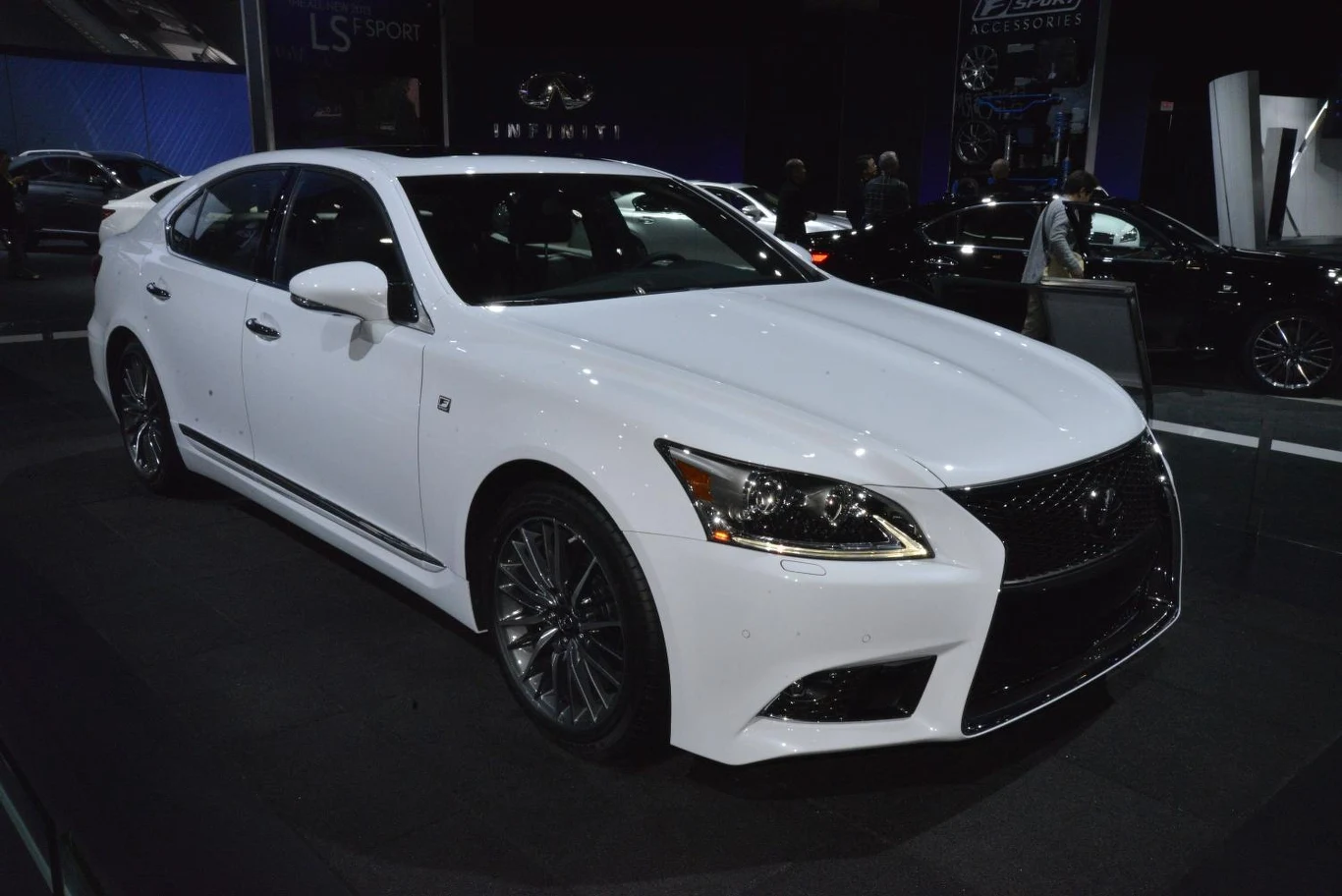 Lexus LS