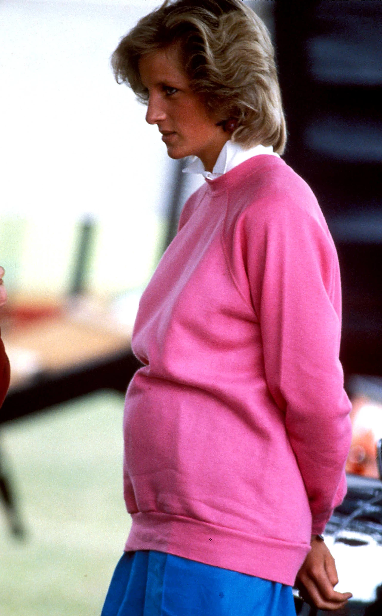 Księżna Diana w ciąży z pierworodnym synem w 1982 roku Księżna Diana w ciąży z pierworodnym synem w 1982 roku