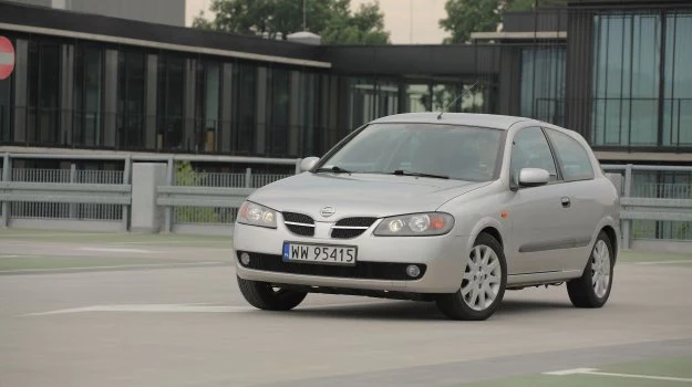 Pod względem elektroniki czy trwałości podwozia Almera nie budzi zastrzeżeń. Jednak francuski silnik Diesla mocno dał się we znaki użytkownikowi.