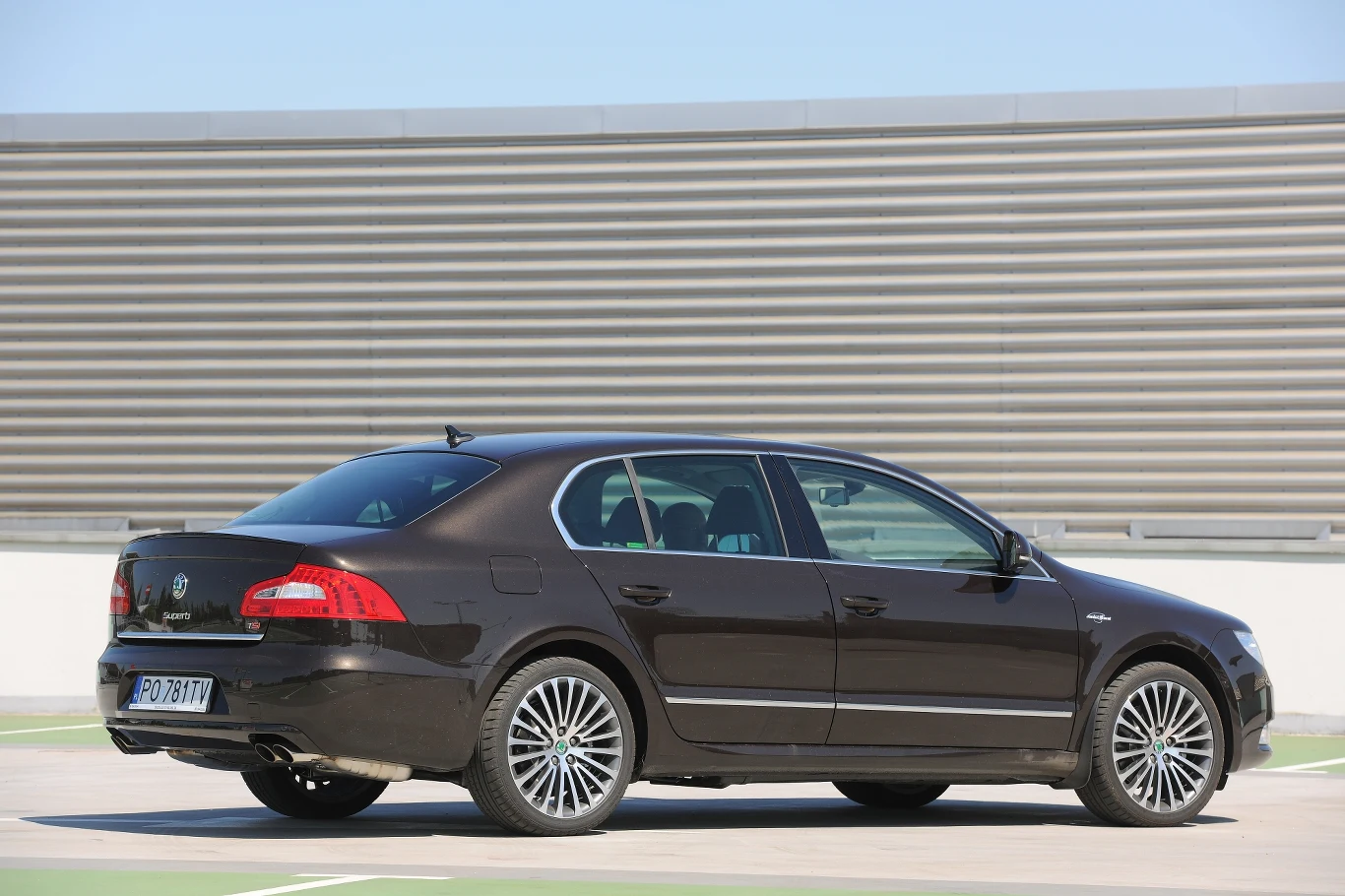 Vaclav Laurin i Vaclav Klement kładli podwaliny pod historię Skody. Formą uhonorowania tego wkładu jest użycie ich nazwisk w nazwie specjalnego pakietu wyposażenia oferowanego dla Superba.