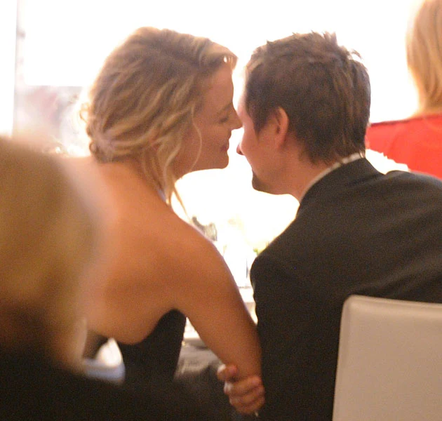 Co oni knują? Co oni knują?