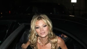 Piekny dekolt Kate Moss