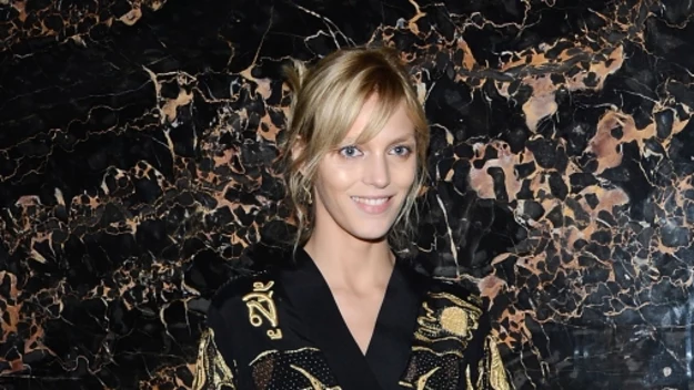 Anja Rubik w bluzce z kolekcji Pucci