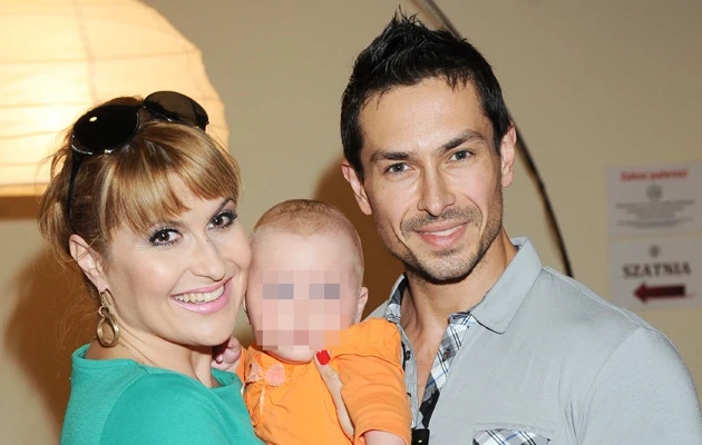 Kasia Skrzynecka i Marcin Łopucki z córką Kasia Skrzynecka i Marcin Łopucki z córką