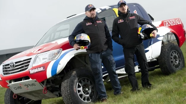 Adam Małysz i Rafał Marton pojadą Toyotą Hilux w Rajdzie Dakar 2013