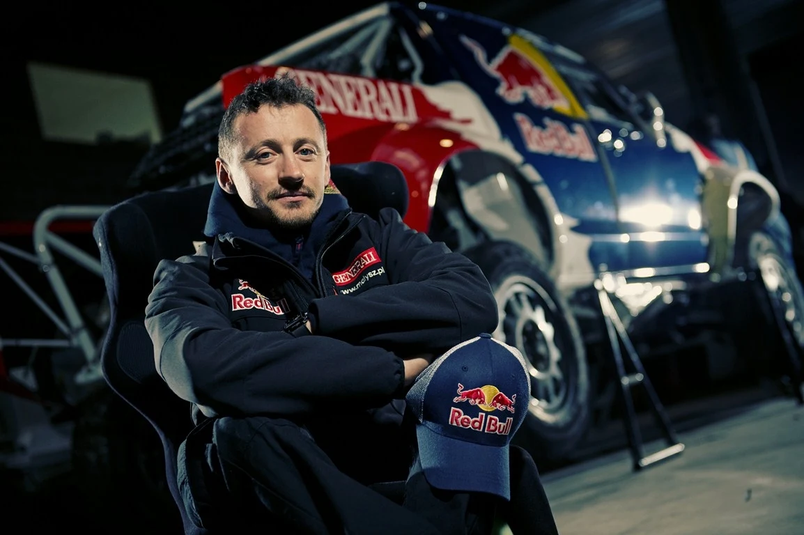 Adam Małysz w Rajdzie Dakar 2013 za kierownicą Toyoty Hilux
