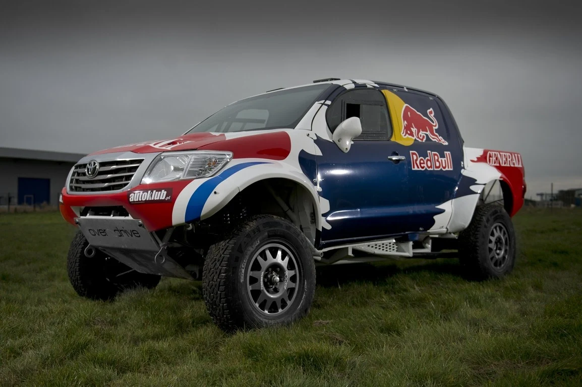 Adam Małysz w Rajdzie Dakar 2013 za kierownicą Toyoty Hilux