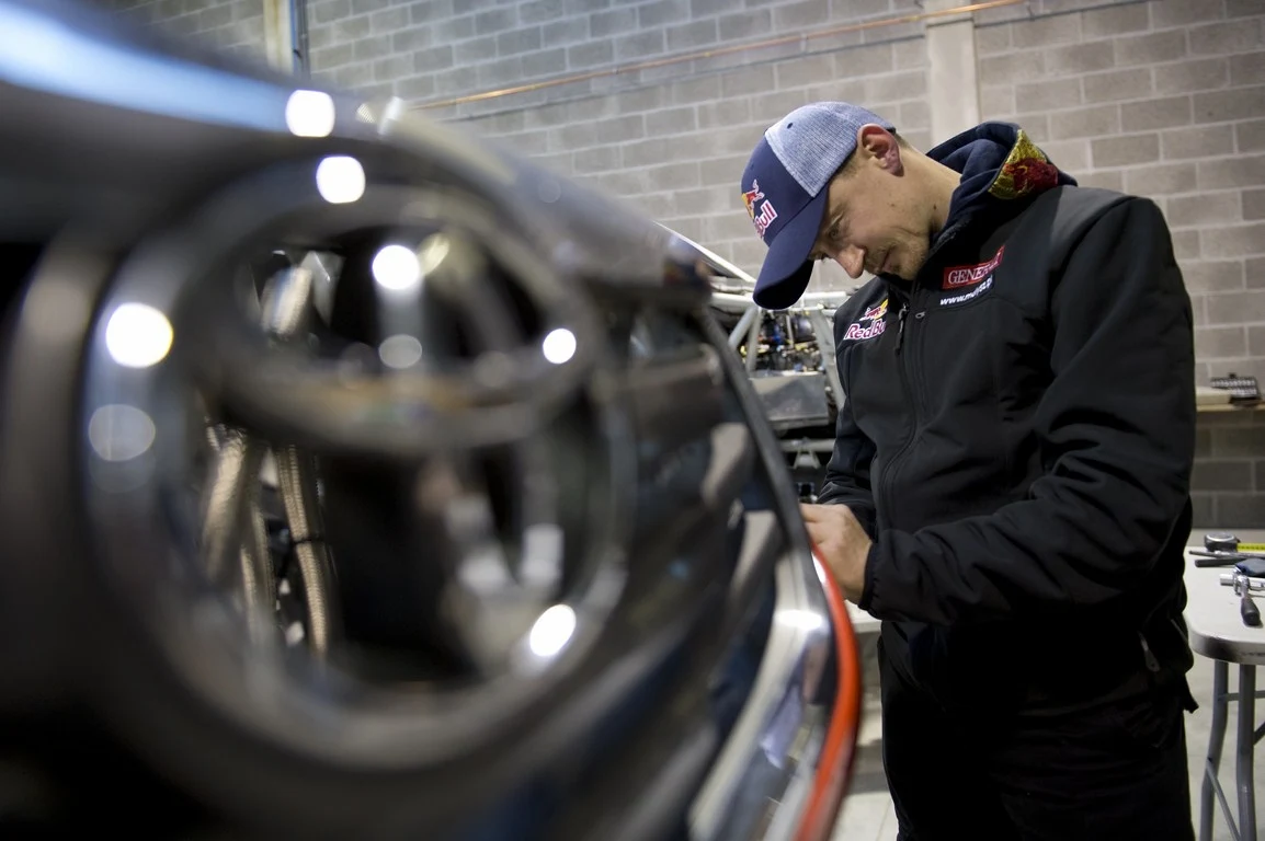 Adam Małysz w Rajdzie Dakar 2013 za kierownicą Toyoty Hilux