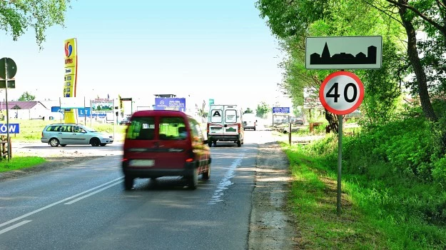 Podwyżka mandatów ma być sposobem na poprawę bezpieczeństwa na drogach.