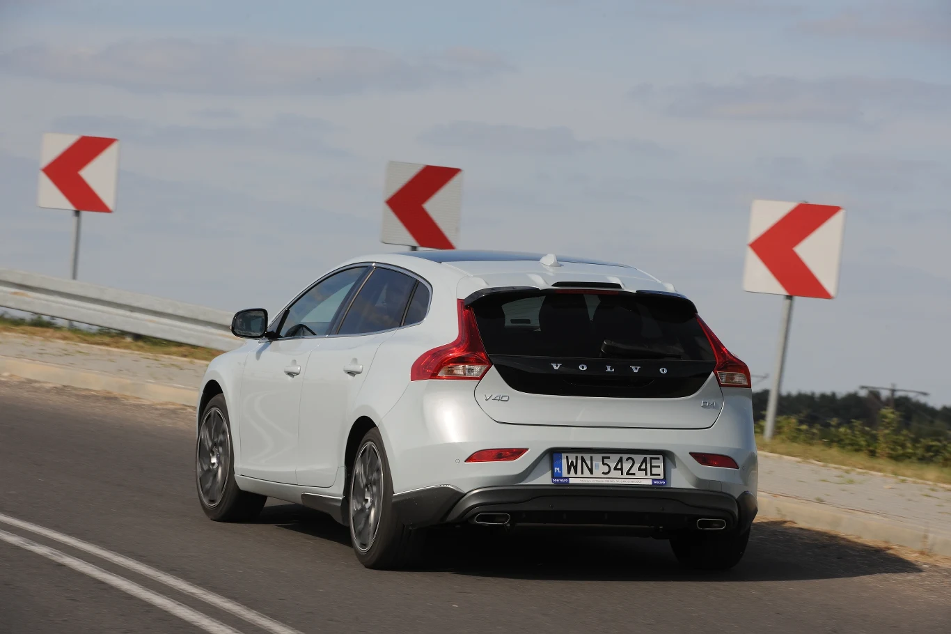 Kształt tylnych świateł i pokrywy bagażnika to kwintesencja Volvo.