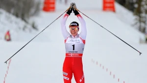 Uradowana Justyna Kowalczyk na mecie biegu łączonego w Canmore