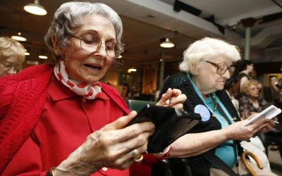 Kobiety i osoby starsze też grają Kobiety i osoby starsze też grają