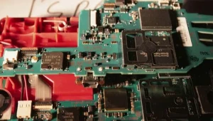 Na dole - płyta TA-090, na górze - płyta TA-093