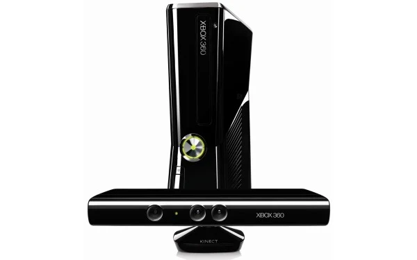 Konsola Xbox 360 wraz z kamerą Kinect - zdjęcie Konsola Xbox 360 wraz z kamerą Kinect - zdjęcie