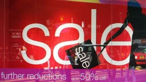 Zdjęcie witryny sklepowej jednego z amerykańskich sklepów